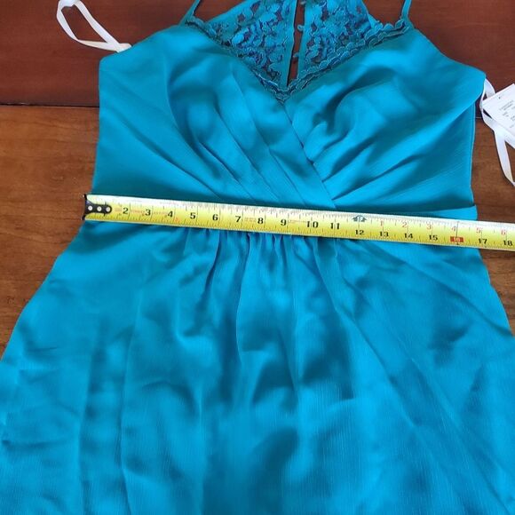 New Gorgeous David's Bridal Dess - Picture 6 of 9